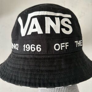 Vans Classic Print Logo Bucket Hat